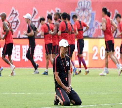 天津女排半,决赛激战正,副攻战术升,开宝体育官网,开宝体育直播,体育赛事直播,足球直播