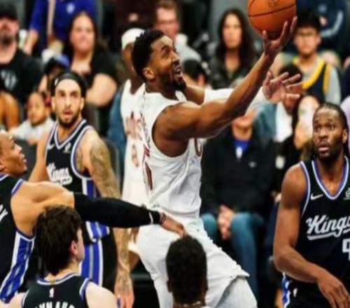 国足备战遇,险情,两名核心球,开宝体育官网,开宝体育直播,体育赛事直播,足球直播