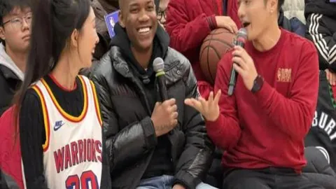 意甲角球判罚引球迷讨论：精彩瞬间再现，斯帕莱蒂执教成果如何？